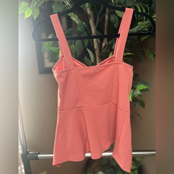 Express Sweetheart Neckline with Peplum. Peach in a size XS - Picture 2 of 3